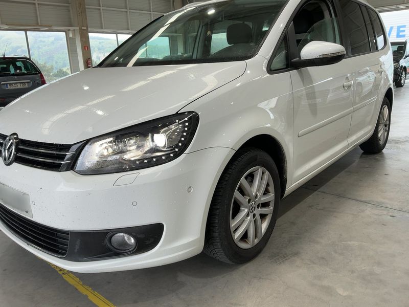 Volkswagen Touran 2.0 TDI Advance 2014 – снимка 2