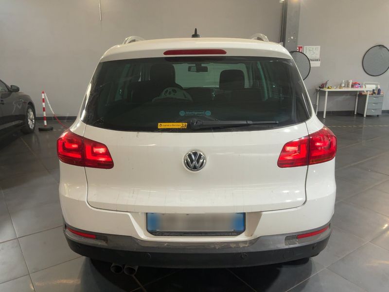 Volkswagen Tiguan 2.0 TDI Sport & Style 4Motion 2012 – снимка на щета
