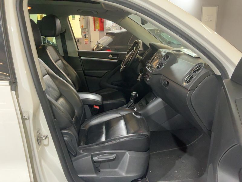 Volkswagen Tiguan 2.0 TDI Sport & Style 4Motion 2012 – снимка 11
