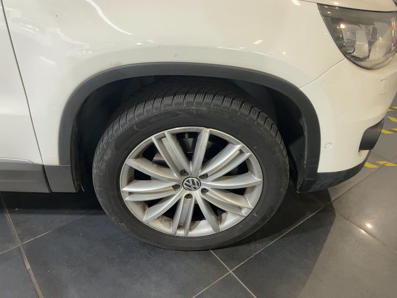 Volkswagen Tiguan 2.0 TDI Sport & Style 4Motion 2012 – снимка на щета