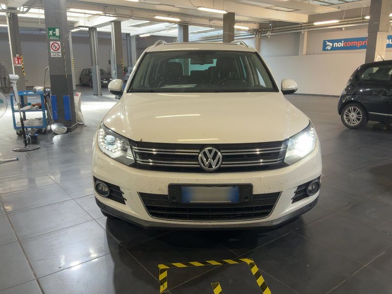 Volkswagen Tiguan 2.0 TDI Sport & Style 4Motion 2012 – снимка на щета