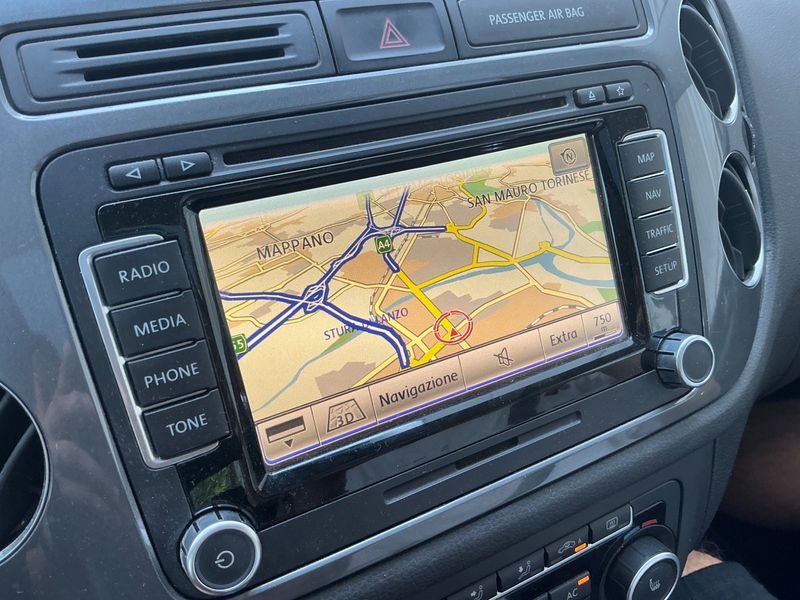 Volkswagen Tiguan 2.0 TDI Sport & Style 4Motion 2012 – снимка на щета
