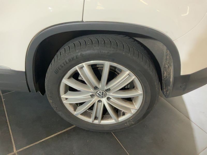 Volkswagen Tiguan 2.0 TDI Sport & Style 4Motion 2012 – снимка на щета