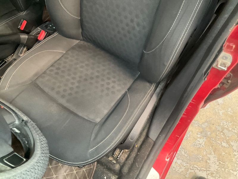 Dacia Logan 1.5 dCi Laureate 2016 – снимка 29
