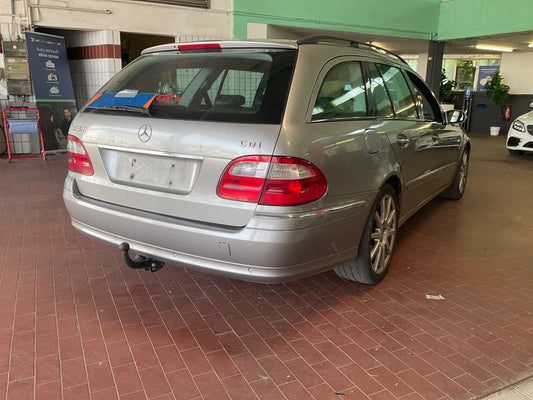 Mercedes-Benz E-Klasse E 320 CDI T Elegance 2003 – снимка 2