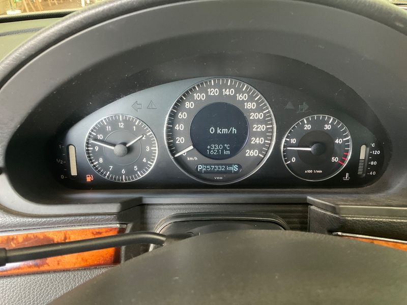 Mercedes-Benz E-Klasse E 320 CDI T Elegance 2003 – снимка 4