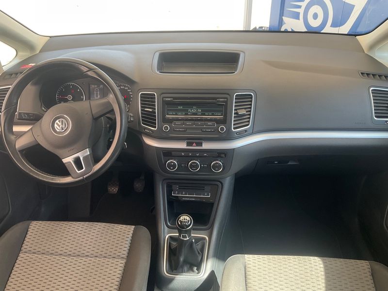Volkswagen Sharan 2.0 TDI Edition BlueMotion Tech 2013 – снимка 17