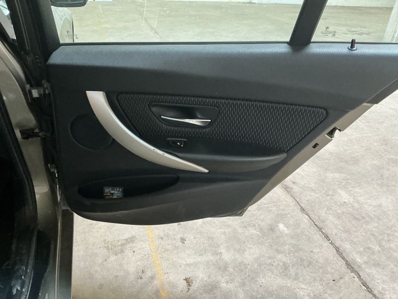 BMW 3er 318d 2015 – снимка 25