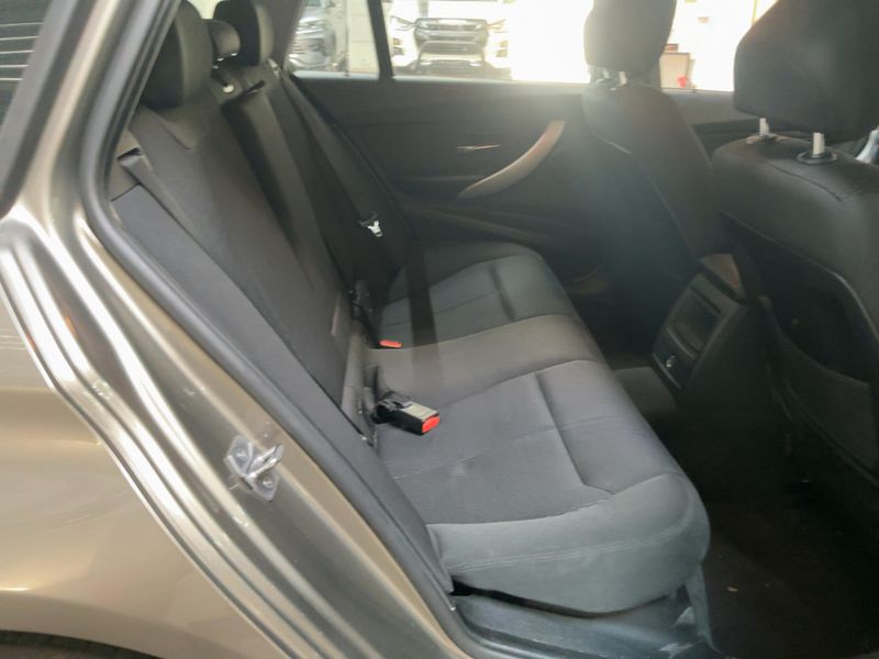 BMW 3er 318d 2015 – снимка 14