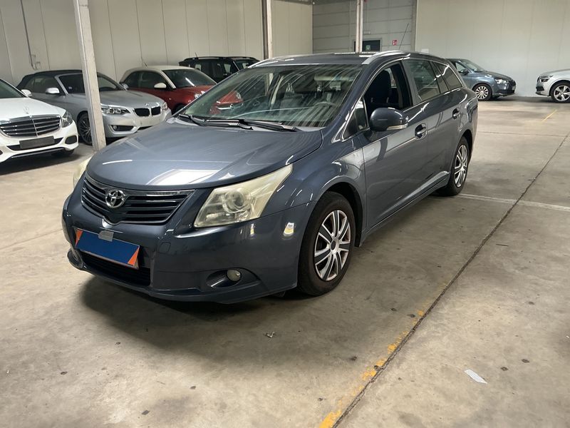 Toyota Avensis 2.0 D-4D Active 2011 – снимка 1