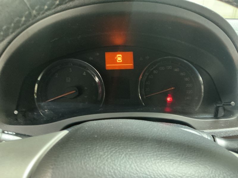 Toyota Avensis 2.0 D-4D Active 2011 – снимка 4
