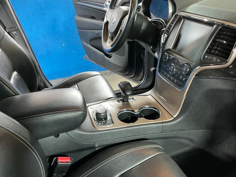 Jeep Grand Cherokee 3.0 CRD Overland 2014 – снимка 33