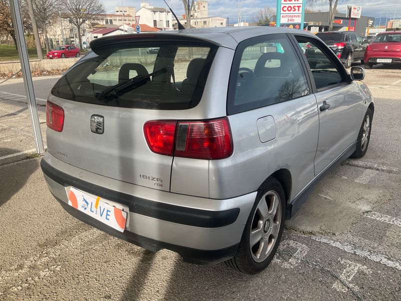 Seat Ibiza 1.9 TDI Sport 2002 – снимка 2
