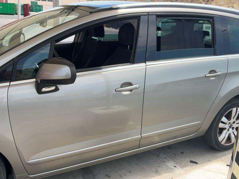 Peugeot 5008 1.6 HDi Allure 2012 – снимка 4