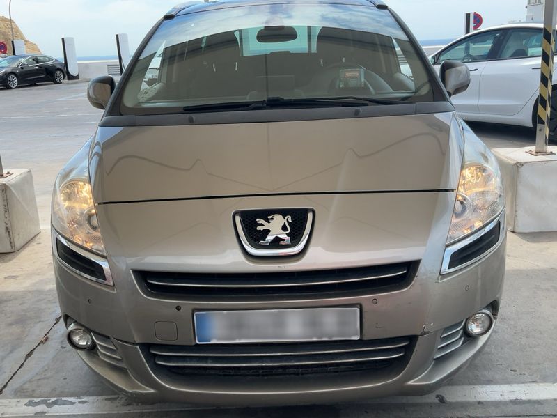 Peugeot 5008 1.6 HDi Allure 2012 – снимка 14