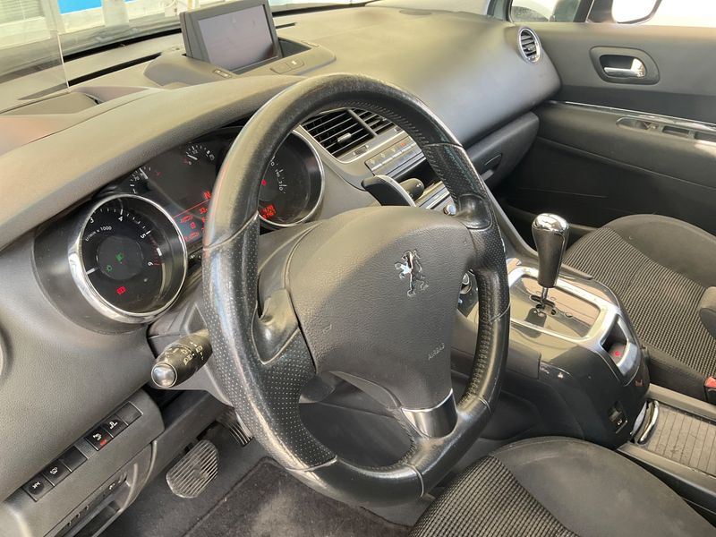 Peugeot 5008 1.6 HDi Allure 2012 – снимка 25