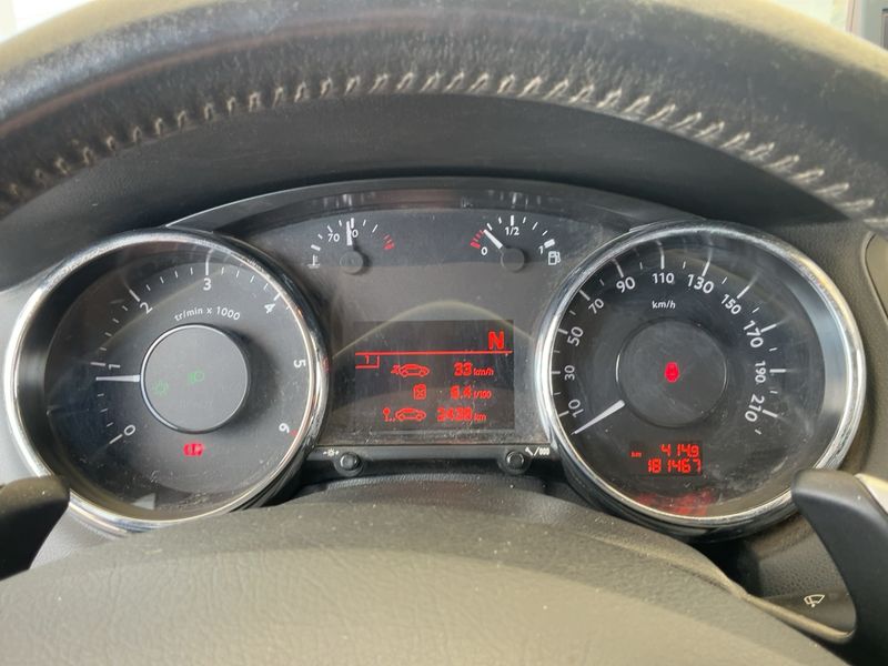 Peugeot 5008 1.6 HDi Allure 2012 – снимка 18