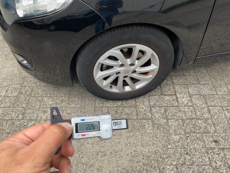 Renault Megane 1.5 dCi BOSE Edition 2013 – снимка 3