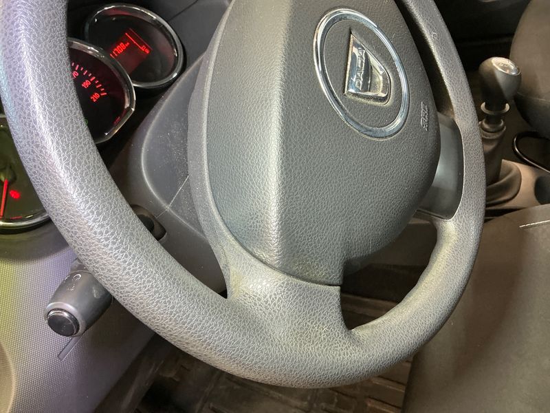 Dacia Duster 1.5 dCi Ambiance Family 4x2 2016 – снимка 32