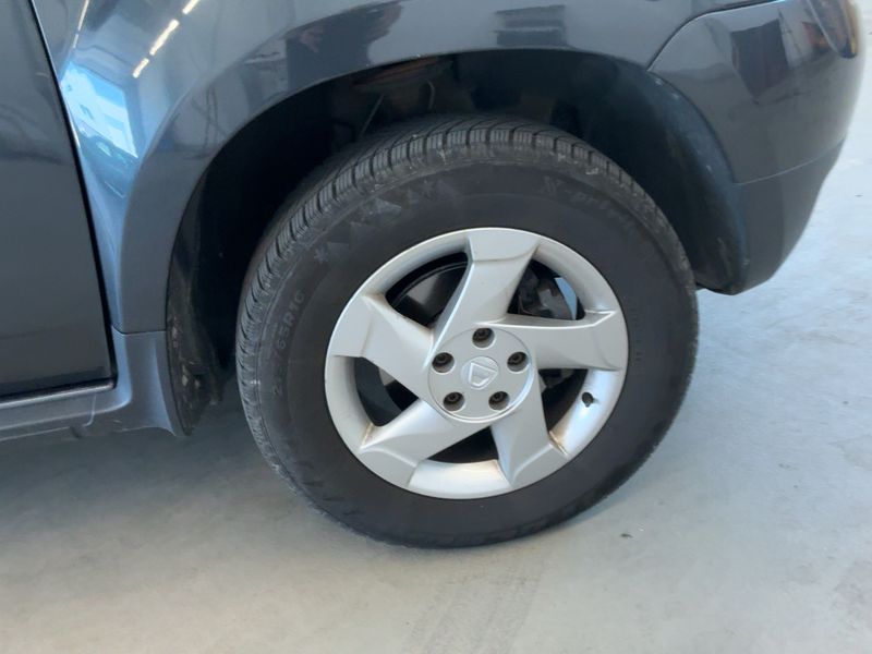 Dacia Duster 1.5 dCi Ambiance Family 4x2 2016 – снимка 11