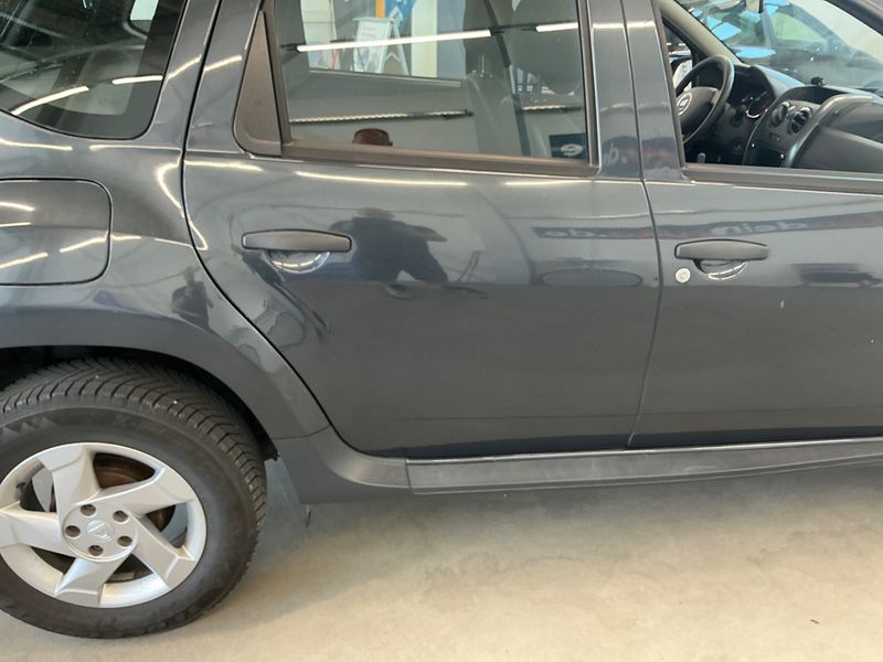Dacia Duster 1.5 dCi Ambiance Family 4x2 2016 – снимка 22