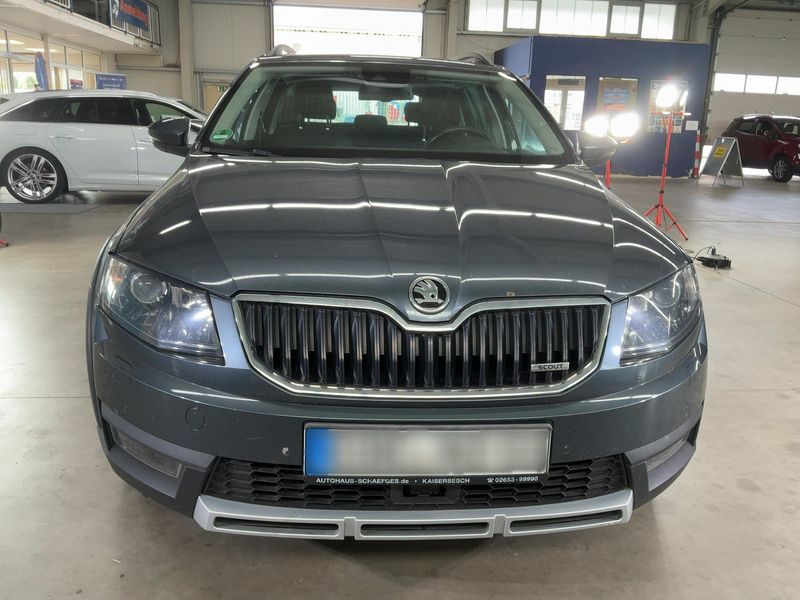 Skoda Octavia 2.0 TDI Scout 4x4 2015 – снимка 14