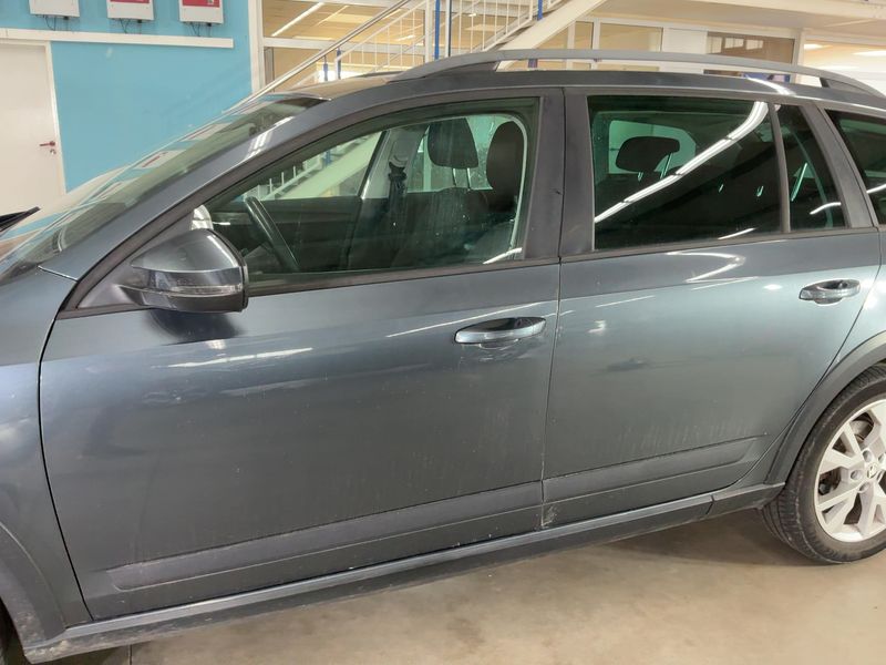 Skoda Octavia 2.0 TDI Scout 4x4 2015 – снимка 4