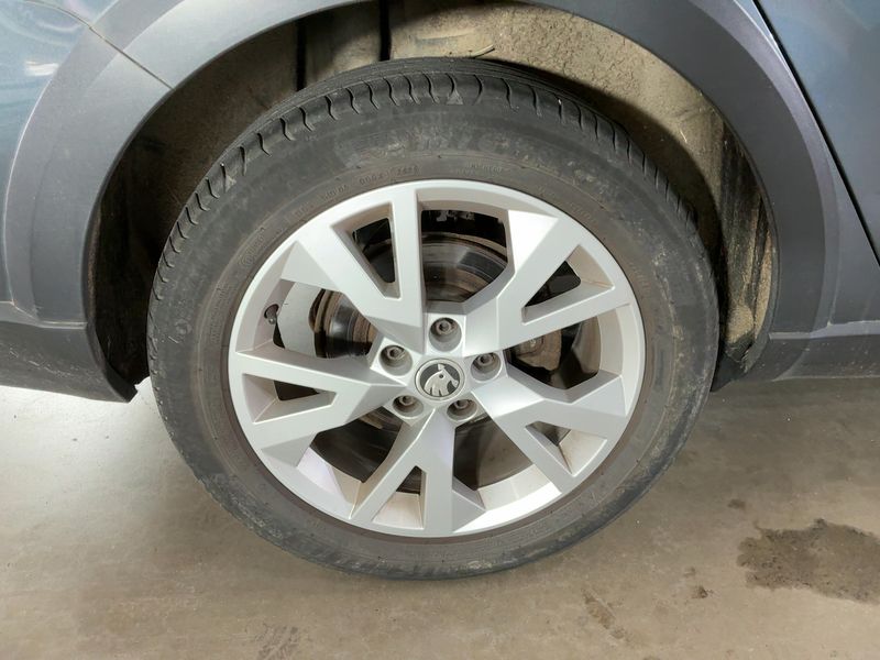 Skoda Octavia 2.0 TDI Scout 4x4 2015 – снимка 9