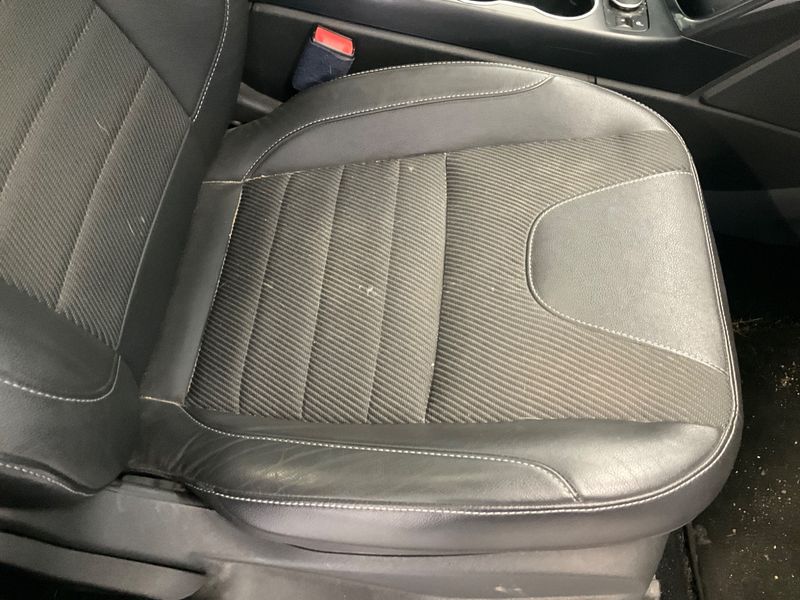 Ford Kuga 1.6 EcoBoost Titanium 2014 – снимка 28