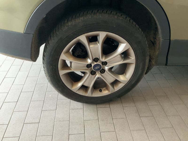 Ford Kuga 1.6 EcoBoost Titanium 2014 – снимка 9