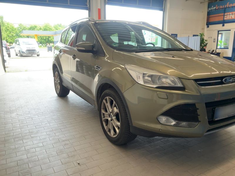 Ford Kuga 1.6 EcoBoost Titanium 2014 – снимка 12