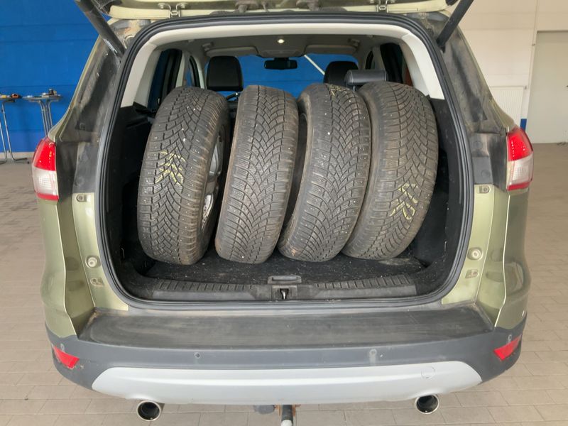 Ford Kuga 1.6 EcoBoost Titanium 2014 – снимка 16