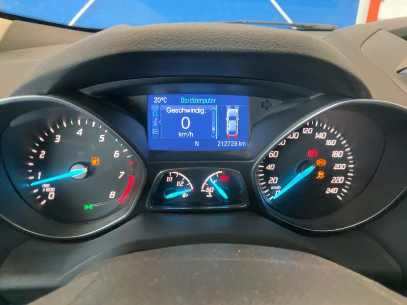 Ford Kuga 1.6 EcoBoost Titanium 2014 – снимка 19