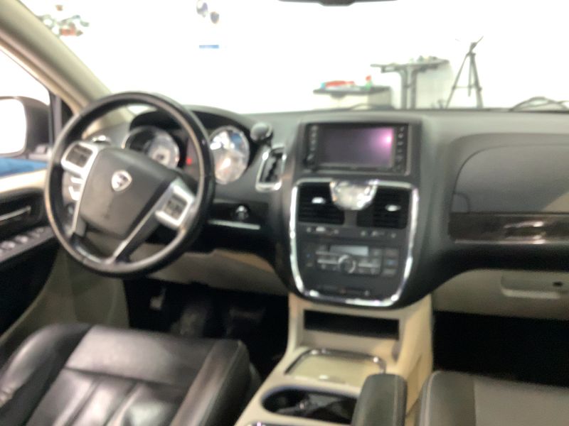 Lancia Voyager 2.8 JTDM Gold 2012 – снимка 18