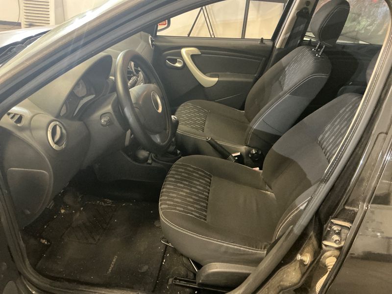 Dacia Sandero 1.4 LPG Black Line 2010 – снимка 3