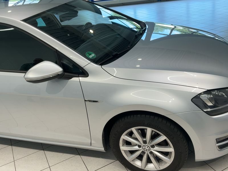 Volkswagen Golf VII 2.0 TDI Lounge BlueMotion Tech 2015 – снимка 12