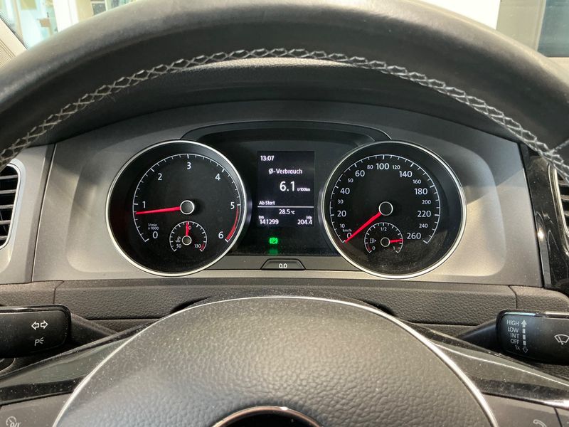 Volkswagen Golf VII 2.0 TDI Lounge BlueMotion Tech 2015 – снимка 19