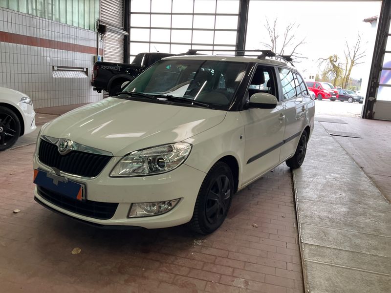 Skoda Fabia 1.2 TSI Ambition 2012 – снимка 1