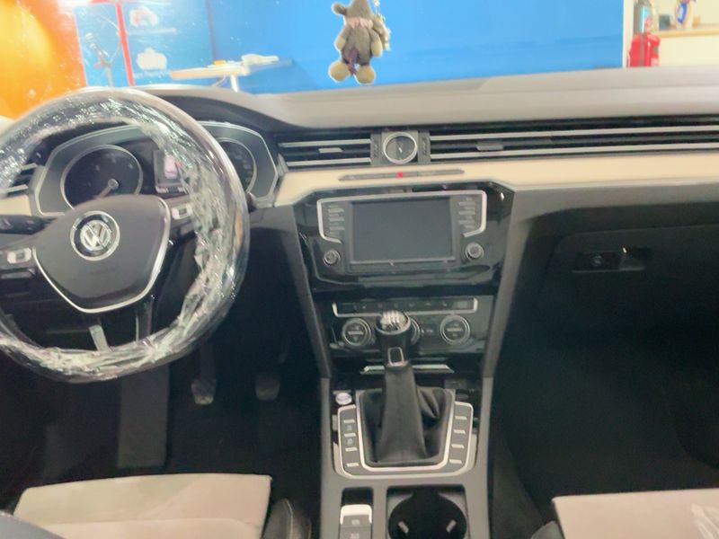 Volkswagen Passat 2.0 TDI Highline 4Motion BlueMotion Tech 2015 – снимка 18