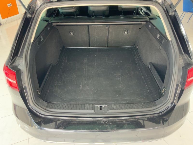 Volkswagen Passat 2.0 TDI Highline 4Motion BlueMotion Tech 2015 – снимка 16