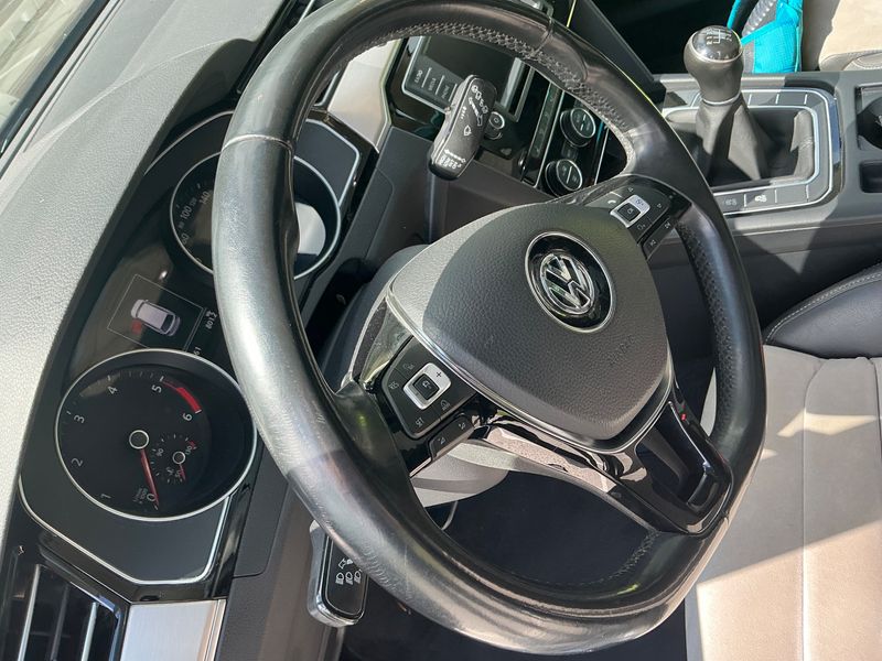 Volkswagen Passat 2.0 TDI Highline 4Motion BlueMotion Tech 2015 – снимка 33