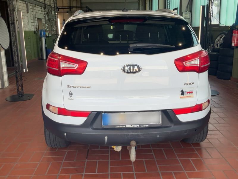 Kia Sportage 2.0 CRDi FIFA World Cup Edition 4WD 2013 – снимка 7