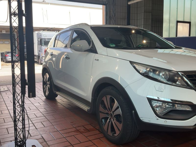 Kia Sportage 2.0 CRDi FIFA World Cup Edition 4WD 2013 – снимка 12