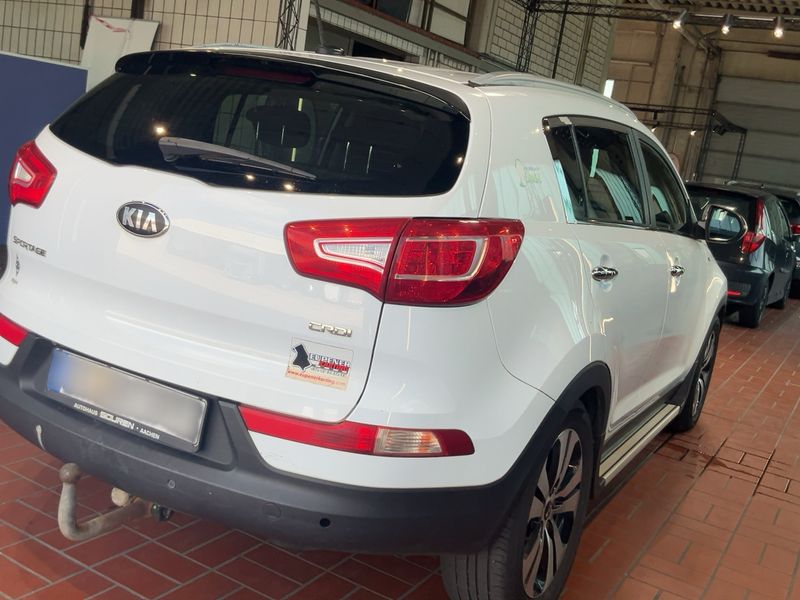Kia Sportage 2.0 CRDi FIFA World Cup Edition 4WD 2013 – снимка 8