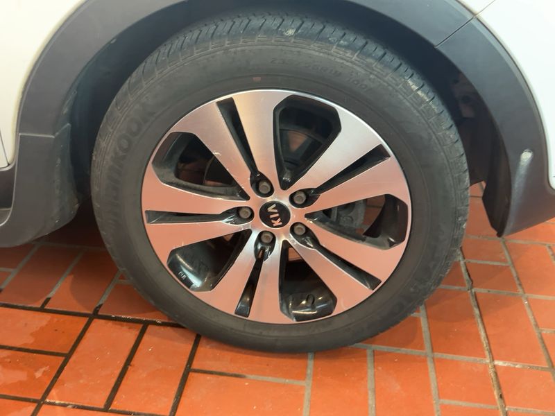Kia Sportage 2.0 CRDi FIFA World Cup Edition 4WD 2013 – снимка 11
