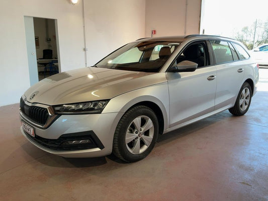 Skoda Octavia 2.0 TDI Executive 2023 – снимка 1