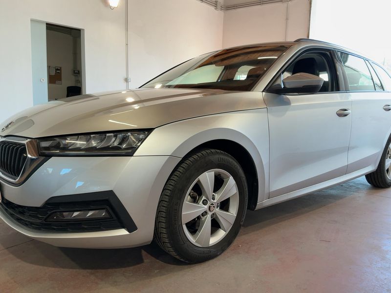 Skoda Octavia 2.0 TDI Executive 2023 – снимка 2