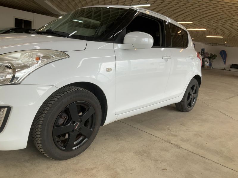 Suzuki Swift 1.2 Club 2015 – снимка 2