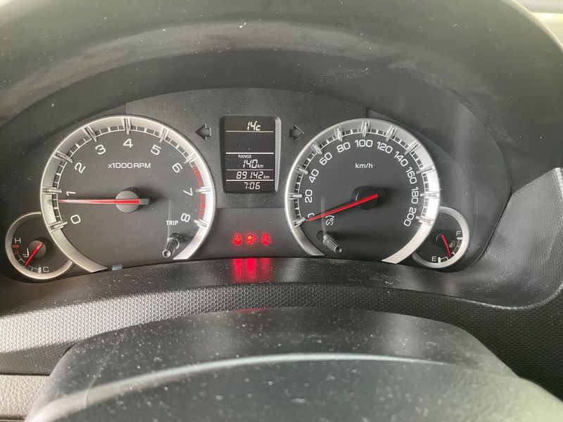 Suzuki Swift 1.2 Club 2015 – снимка 18