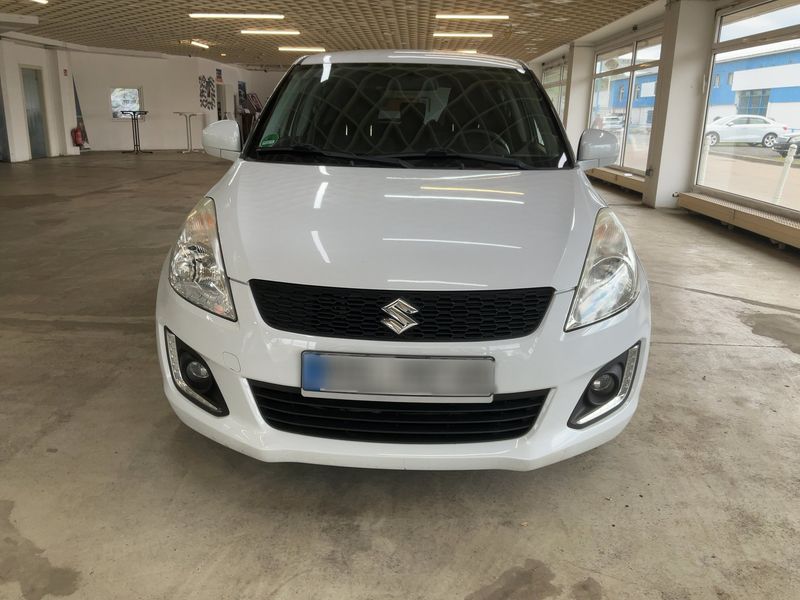 Suzuki Swift 1.2 Club 2015 – снимка 14